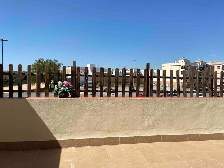 Atico Santa Lucia Terraza Y Parking Gratuitos Lägenhet Alcalá de Guadaira Exteriör bild