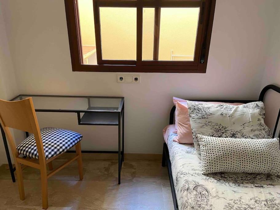 Atico Santa Lucia Terraza Y Parking Gratuitos Lägenhet Alcalá de Guadaira Exteriör bild